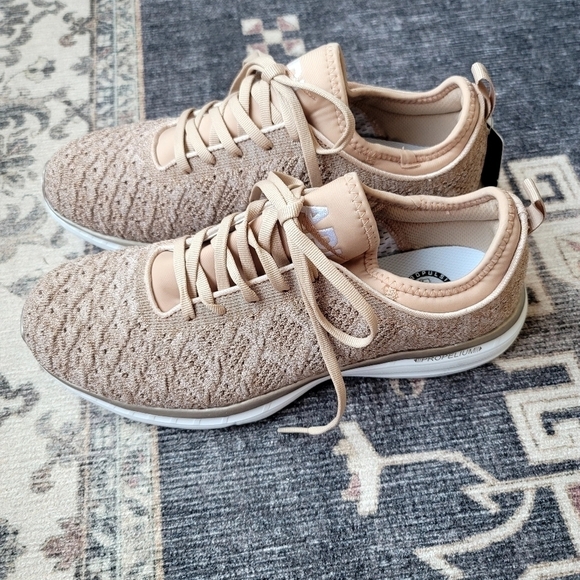 APL Techloom Phantom Sneakers Rose Gold White Womens Melange Lululemon - Picture 7 of 10